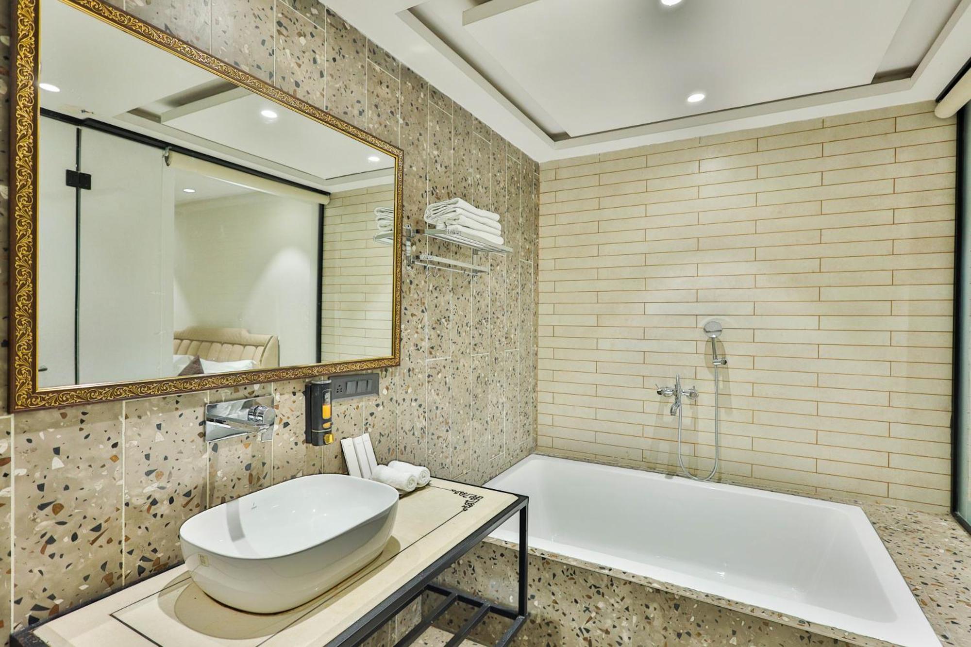 Clay Inn Hotels, Paschim Vihar Delhi  Exterior foto